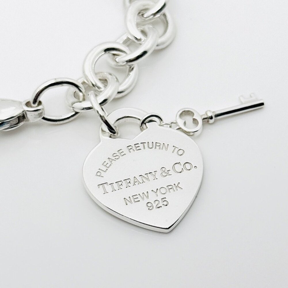 Please Return to Tiffany Heart Tag Charm Key Bracelet Medium 7.5" - Picture 2 of 5